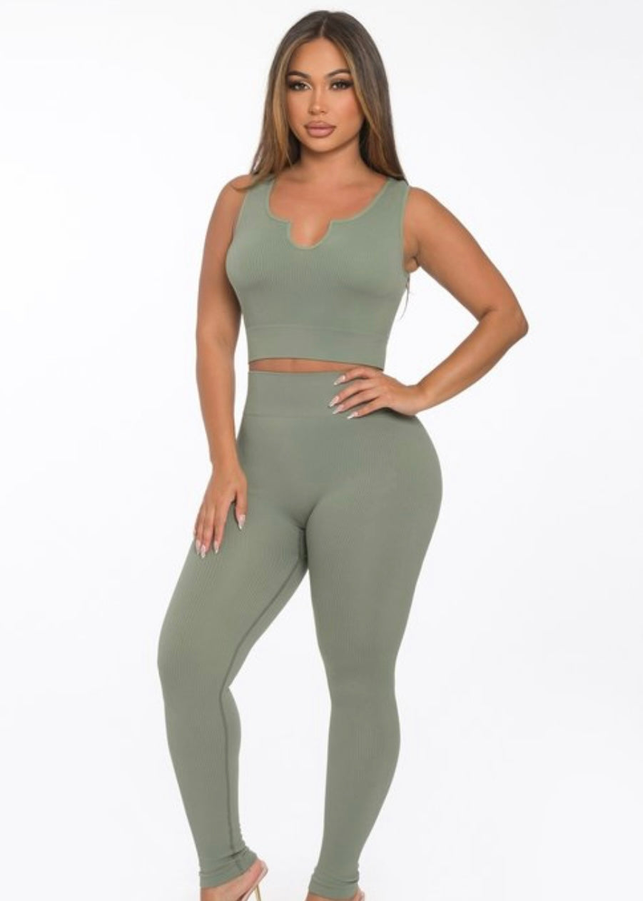 Ashly Set