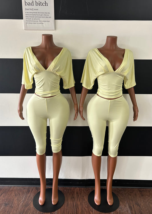 Stylish V Capri Set