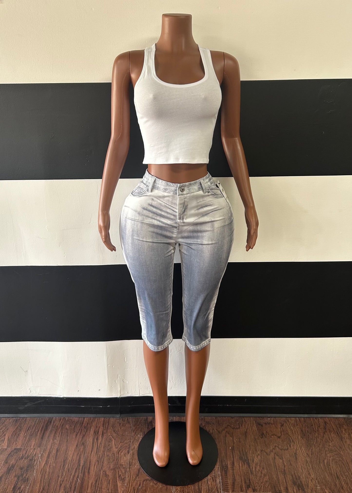 Fauxy Capri Pants